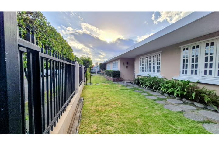 Ext. La Alhambra, 4 y 3, amplia propiedad