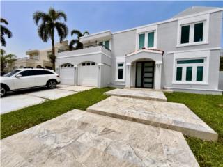 ESPACIOSA CASA EN MONTECIELO, CAGUAS