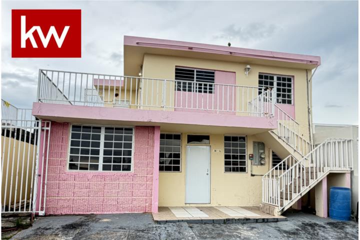 URB. LEVITTOWN, CASA EN TOA BAJA