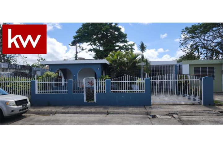 URB. JARDINES PLA, CASA EN CAGUAS