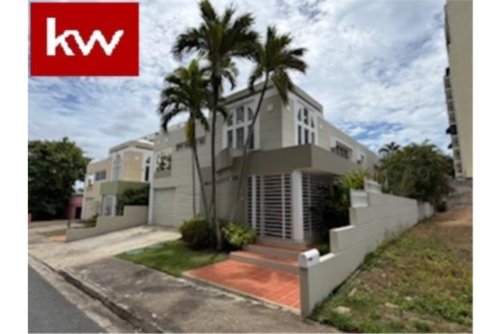 EXT. VILLA CAPARRA, CASA EN GUAYNABO