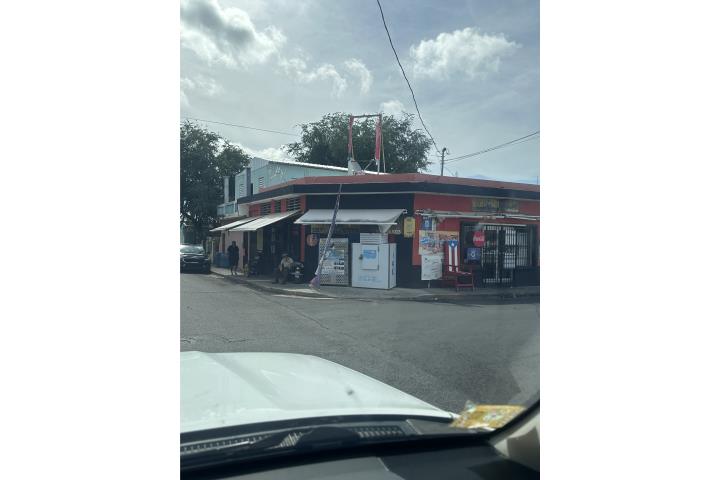Propiedad Comercial Ferretería y Colmado