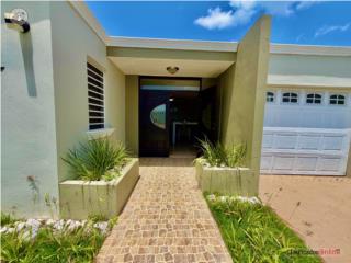   Se vende Hermosa casa en Levitown Lakes 