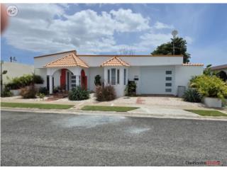 �Nueva en el Mercado! Residencia Remodelada