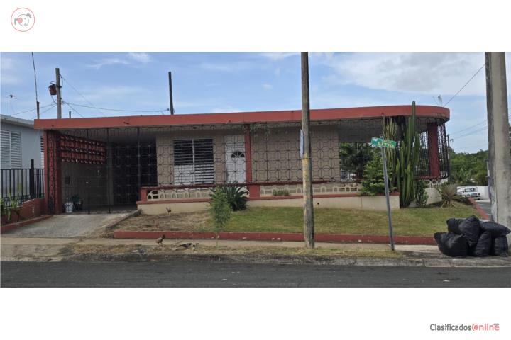 STA JUANITA, DE ESQUINA, BIEN LOCALIZADA