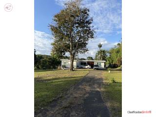 Finca de casi 3 cuerdas con casa en Carolina