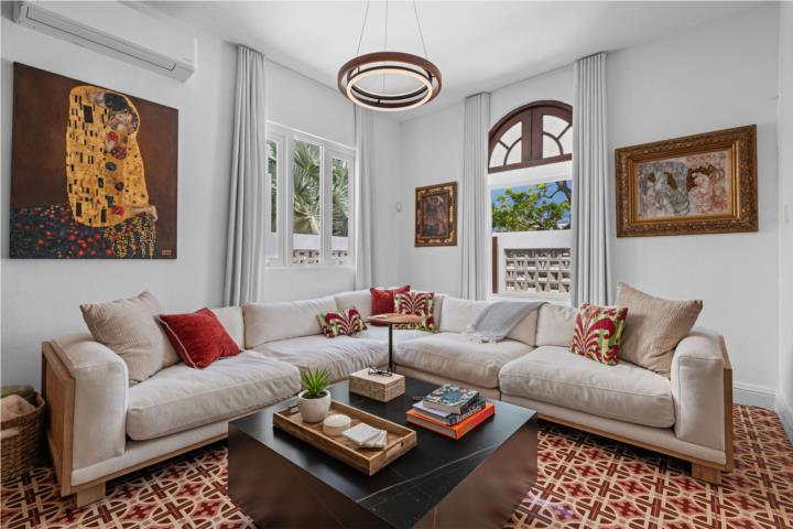Santa Teresita: 4/3 One Block from the Beach