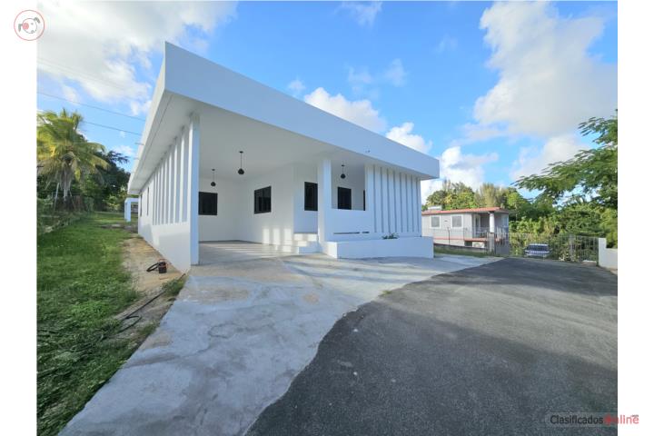 Modern Luxury Home with Expansive Yard!