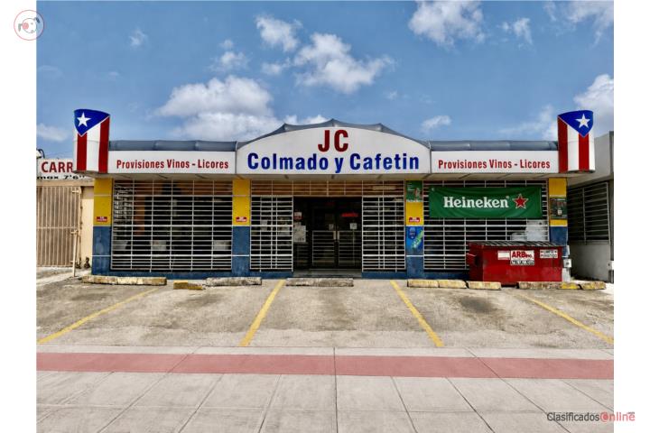 Commercial in Villa Fontana Park, Carolina