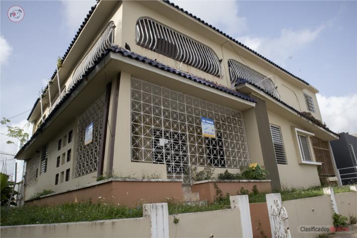 Commercial in Puerto Nuevo, San Juan - Río Piedras