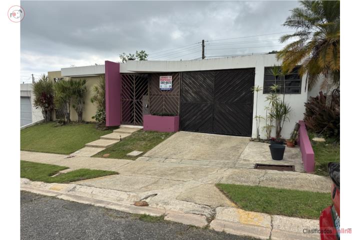 House in Villas Del Capitan, Arecibo