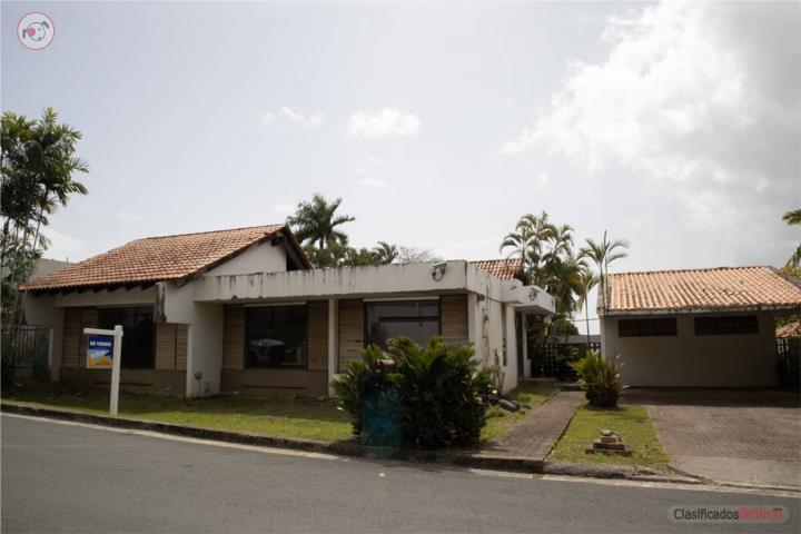 House in La Colina, Guaynabo