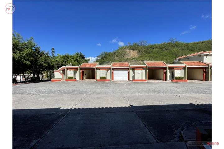 Commercial in La Yuca, Ponce