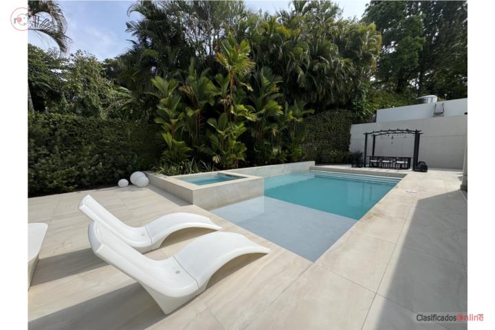 House in Estancias De Torrimar, Guaynabo