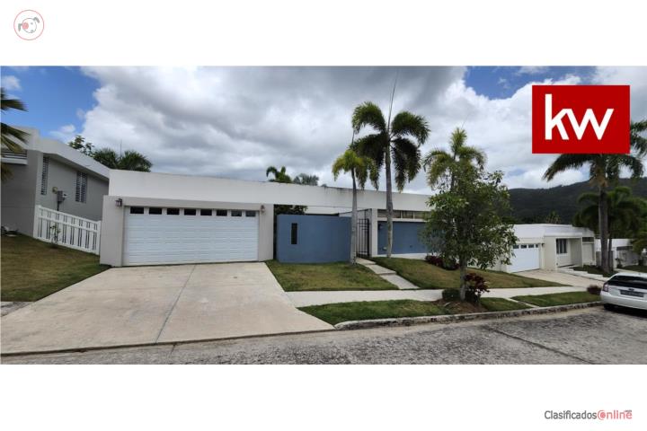 House in Ciudad Jardin de Bairoa, Caguas
