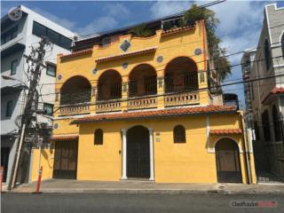 Santurce Classic steps from Ciudadela