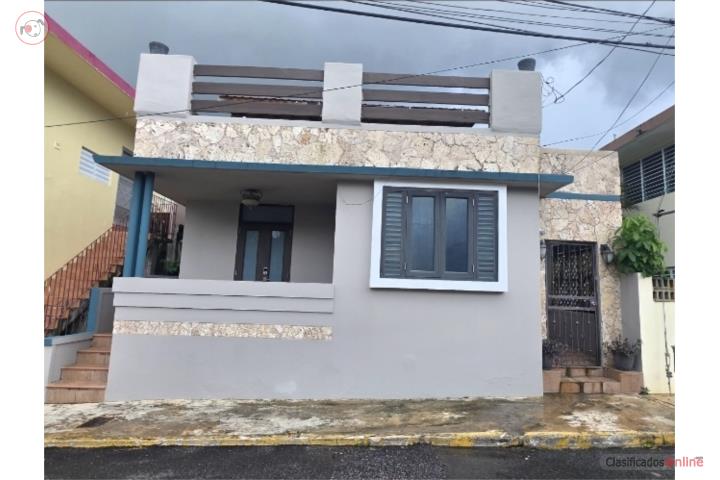 En el mismo centro Pueblo-Moca