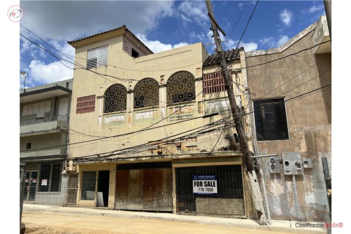 Commercial in Pueblo, Manatí