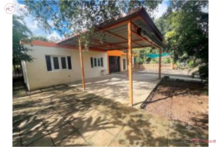 Casa con terreno uso comercial o vivienda