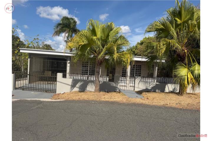 House in Los Llanos, Coamo