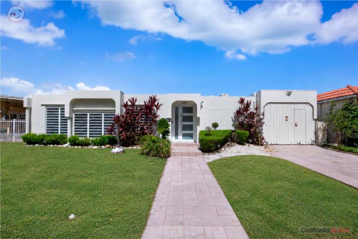 House in Dorado del Mar, Dorado