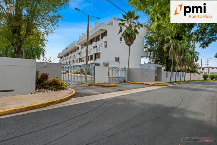 Apartment in Altos De Torrimar IV V VI, Guaynabo