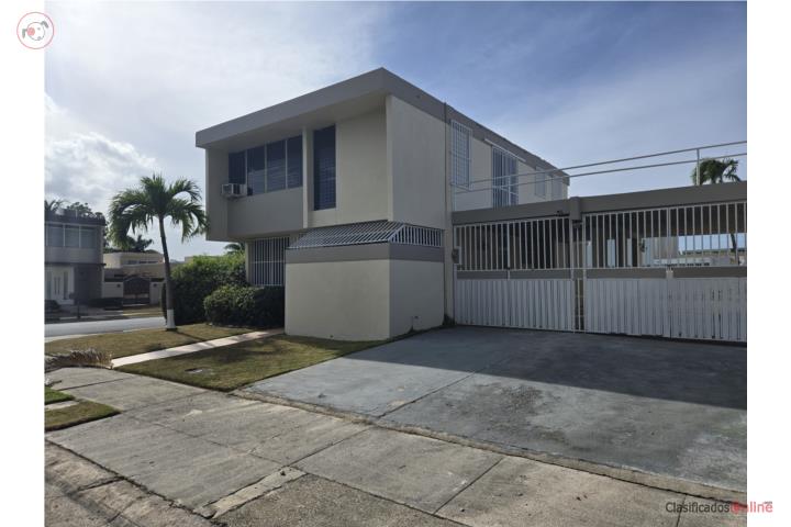 House in Pradera Almira, Cataño