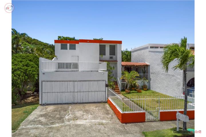 House in Estancias de Rio Hondo, Bayamón