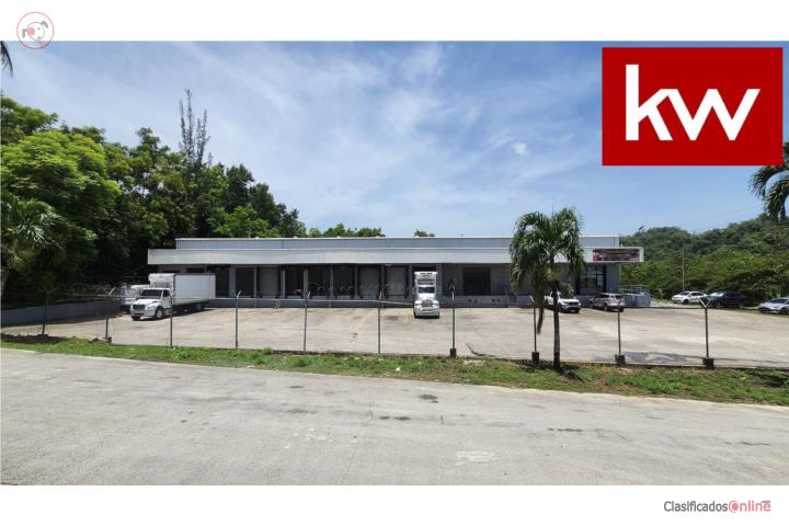 Commercial in Candelaria, Toa Baja