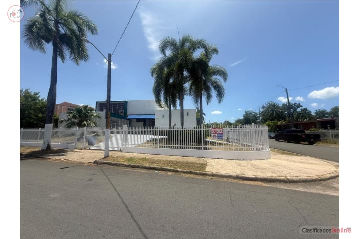House in Extension Hermanas Davila, Bayamón