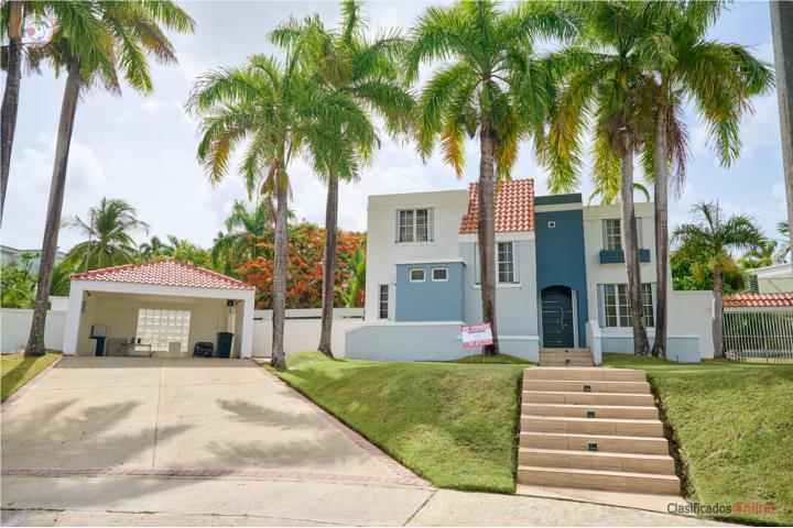 House in Paisajes Del Lago, Luquillo