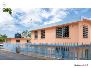CASA CON PLACAS SOLARES Y CASITA EN U...