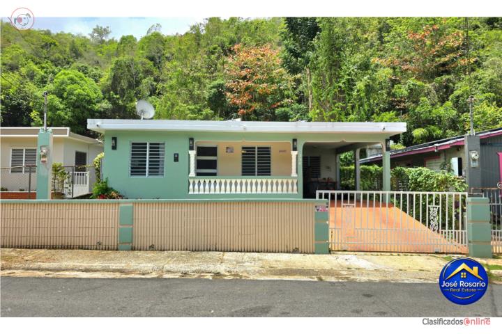 House in Cortes, Manatí