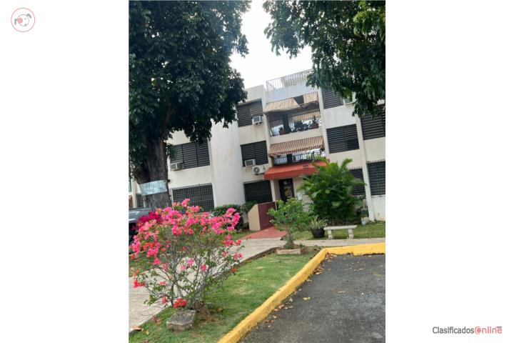 Apartment in Parque De Bonneville, Caguas