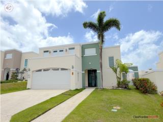 Gated Community - Las Haciendas, Cano...