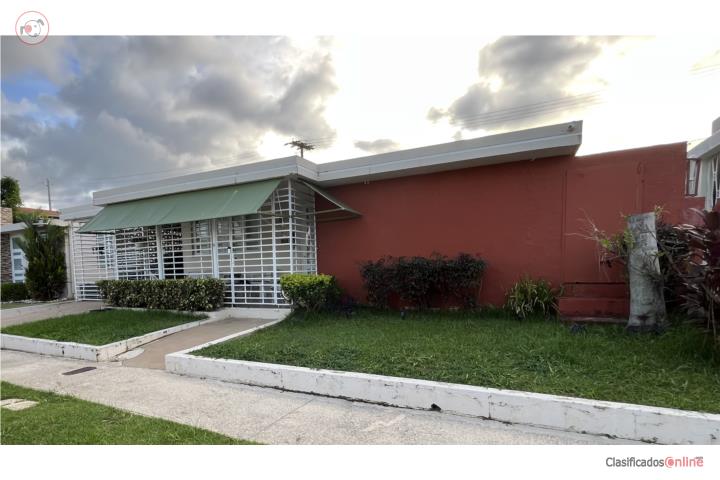 House in Santa Rosa, Bayamón