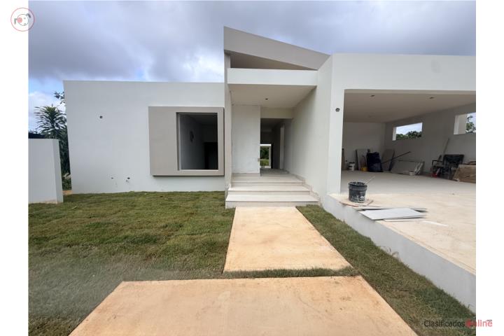 House in Corrales, Aguadilla