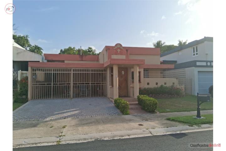 House in Portal De Los Pinos, San Juan - Río Piedras