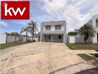 URB. VISTA DEL RIO, CASA EN CANOVANAS