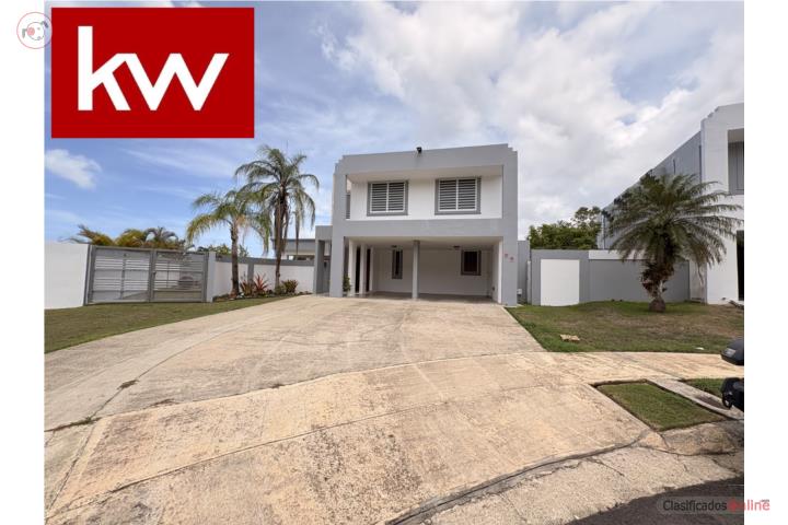 URB. VISTA DEL RIO, CASA EN CANOVANAS