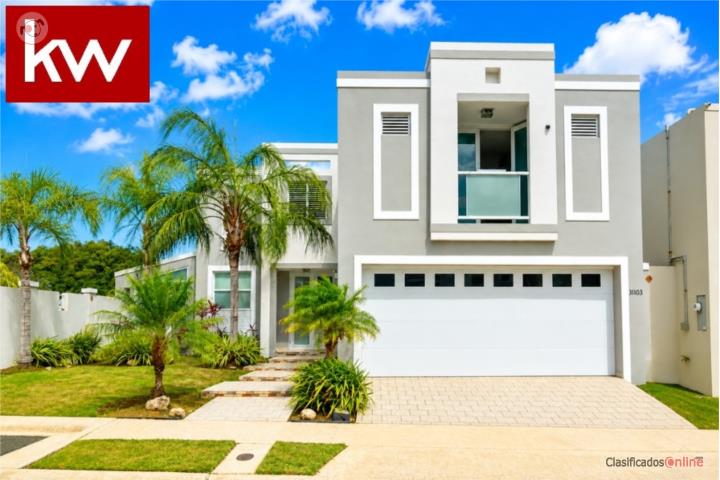 House in Miraflores, Dorado