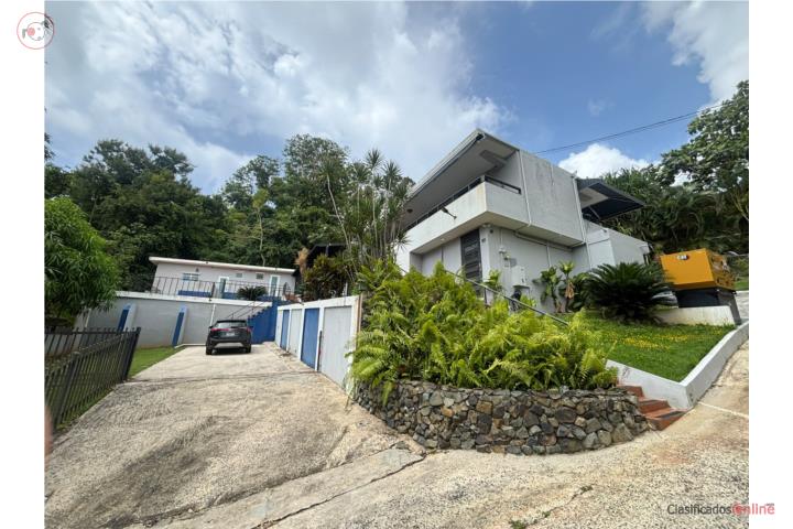 4bd/4ba Multi-Family Home w/ Mountain Views