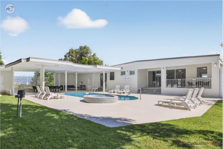 Lujosa Casa en LUQUILLO HILLS 5/5 $1,395k