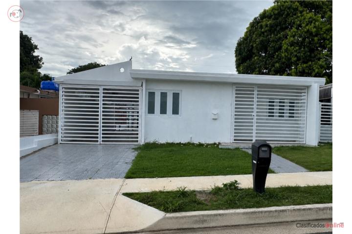 House in Alhambra, Bayamón
