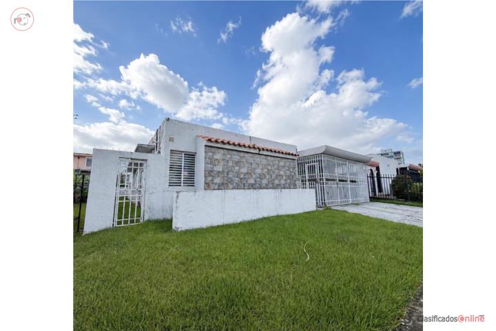 Torremolinos casa terrera Guaynabo
