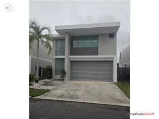Urb. Riviera Village  Casa 4h Y 2.5B ...