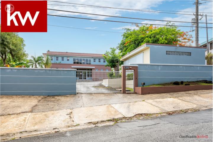 Commercial in Las Cuevas, Trujillo Alto