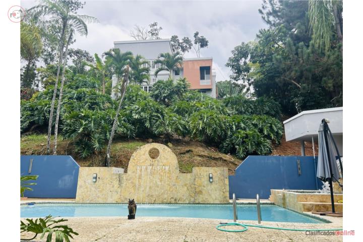 House in La Peninsula, Cidra