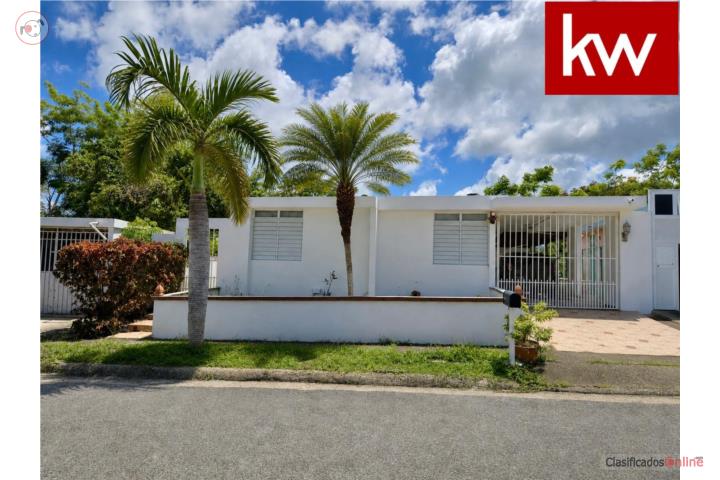 URB. LOMAS DE LUQUILLO, CASA EN LUQUILLO
