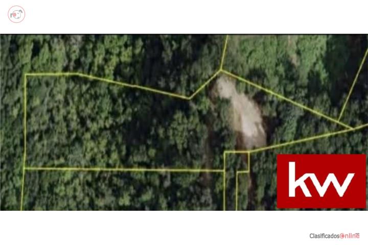 Lot in Rio Lajas, Toa Alta